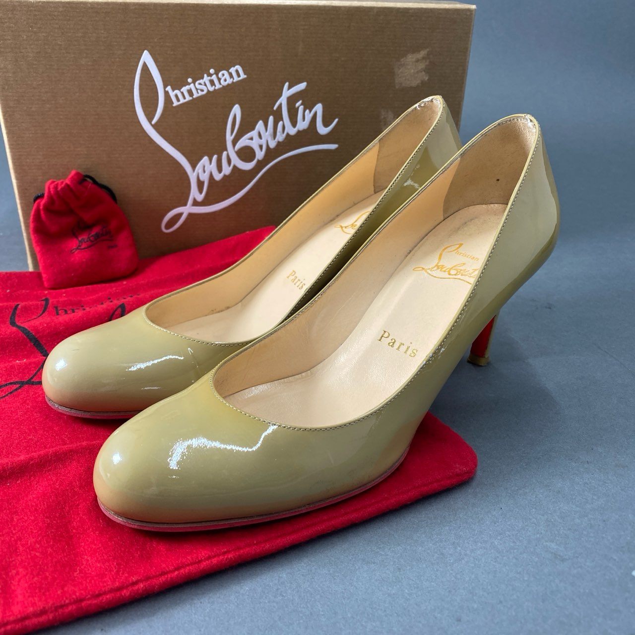 1c30 イタリア製 Christian Louboutin クリスチャンルブタン ヒールパンプス ピンヒール 37 ベージュ系 パテントレザー レディース