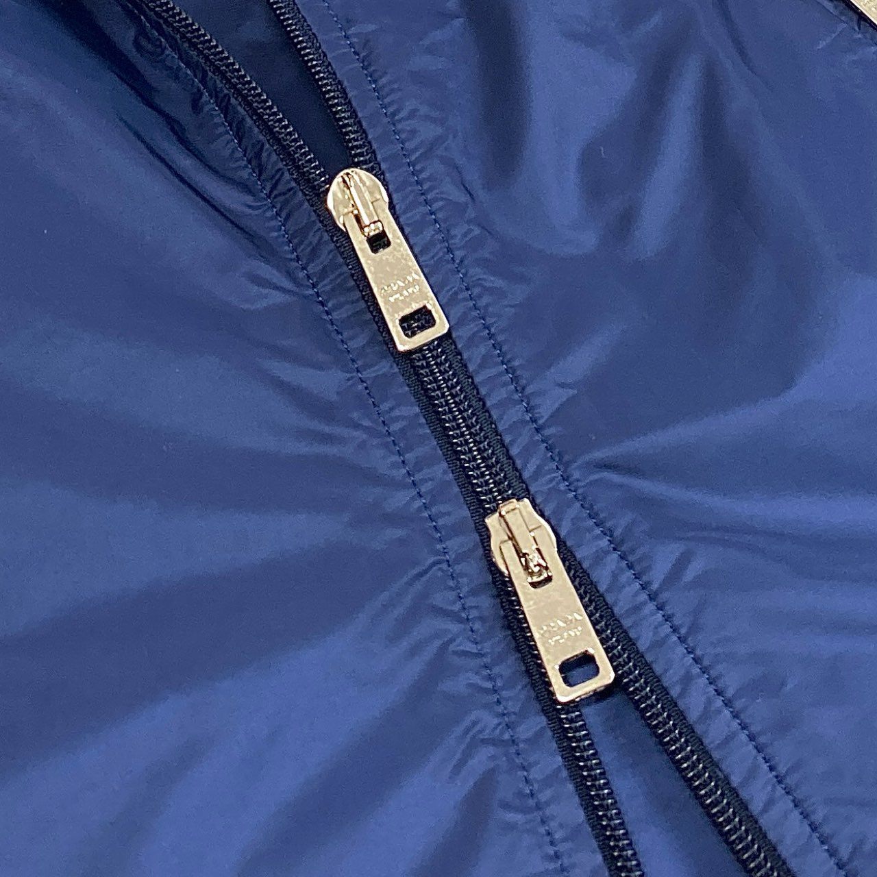 30l14 PRADA プラダ Re-Nylon フーデッドジップジャケット 三角プレート 29Q597 サイズ40 ブルー ブルゾン パーカーt18r