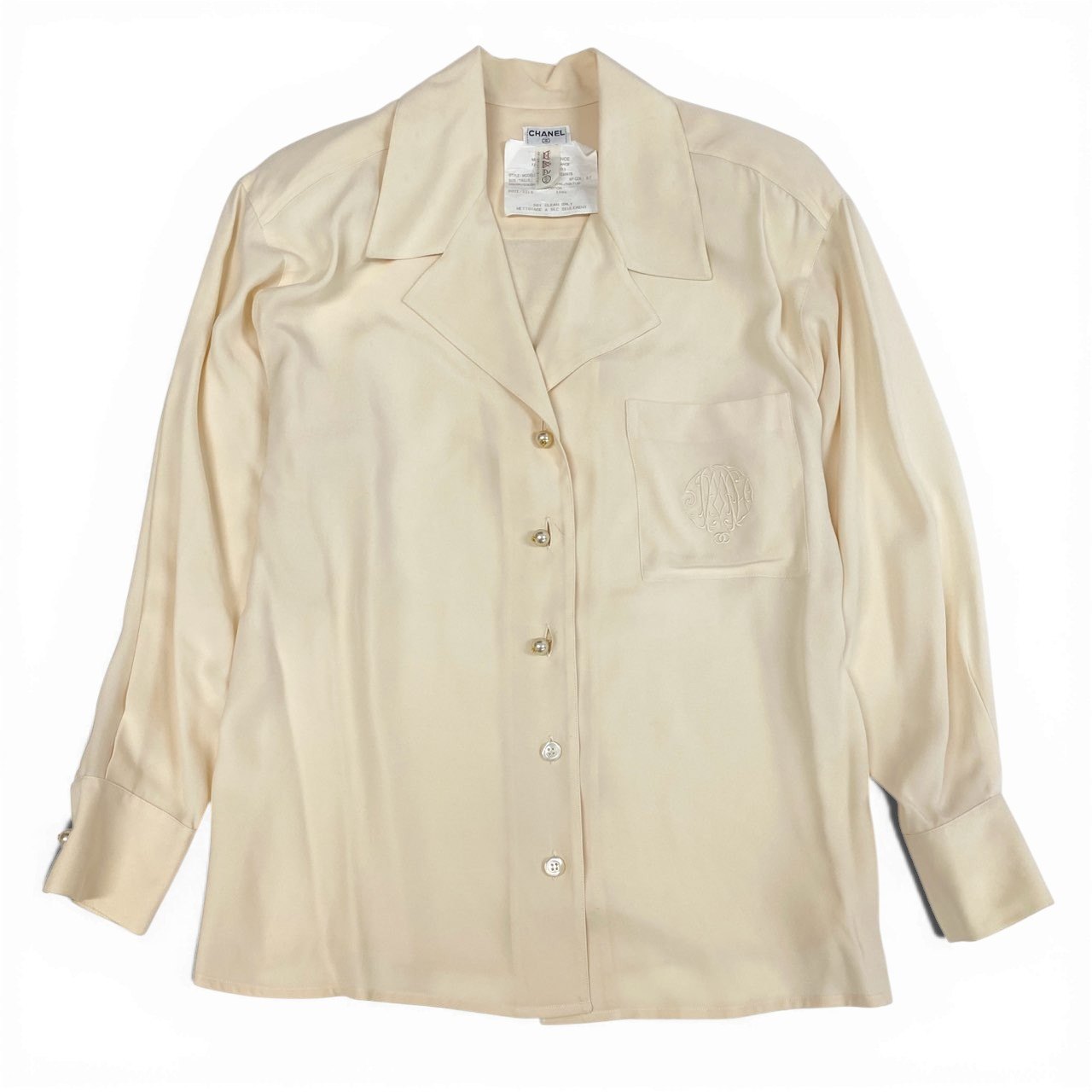 10a13 CHANEL シャネル ロングスリーブシャツ オープンカラー シルクブラウス  ココマーク パールボタン レディース 女性用 アイボリー シルク100％ Vintage shirt with pearl Coco mark buttonst18r
