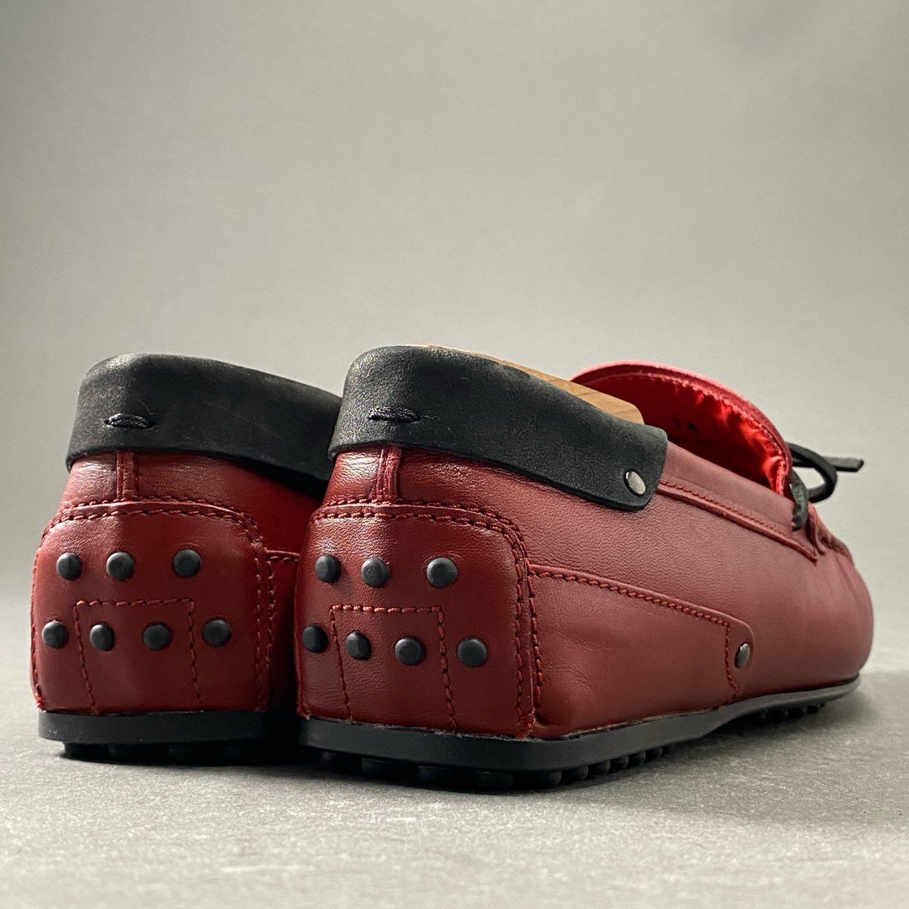 2f12 《極美品》 TOD'S トッズ × Ferrari フェラーリ ドライビングシューズ 7 1/2 レッド レザー イタリア製 メタルホース スリッポン ローファー