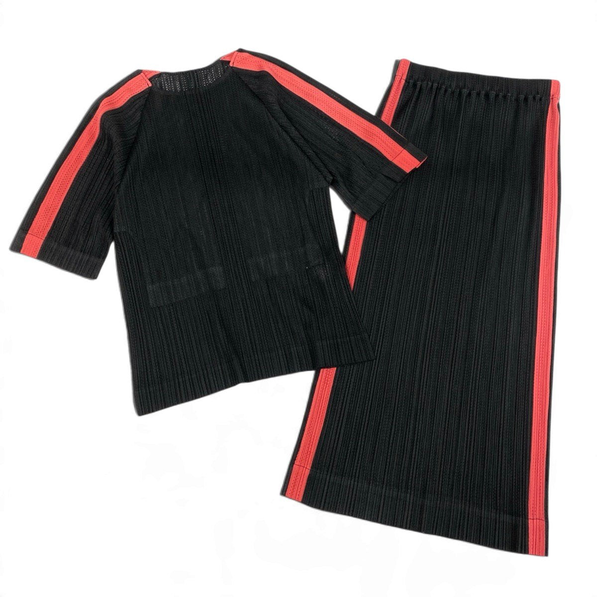 Aj15 ISSEY MIYAKE イッセイミヤケ プリーツ サイドライン セットアップ メッシュ サイズL ブラック レッド ポリエステル100％ レディースo07t
