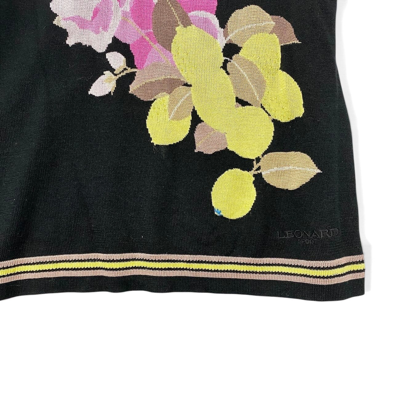 35h31 LEONARD レオナール ハイネック 半袖ニットセーター 鳥 花柄 ロゴ刺繍 カシミヤ混  40サイズ ブラック レディース 女性用u02t