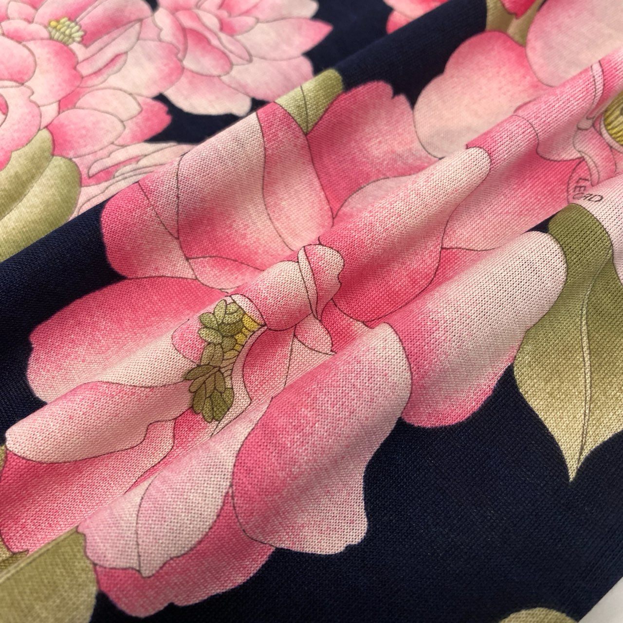 19k10 LEONARD レオナール 長袖ワンピース ロングワンピース クルーネック 花柄 0320100 Mサイズ ネイビー レディースu02t