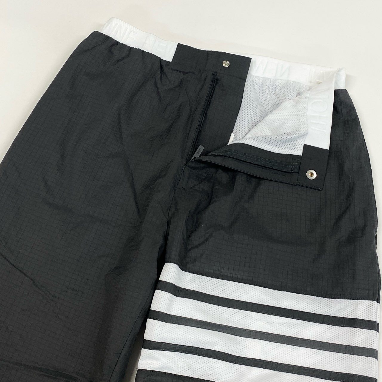 Mc16 【未使用】THOM BROWNE トムブラウン 4-BAR リップストップ ジャージパンツ トラックパンツ  サイズ1グレー メンズ ボトムk02i