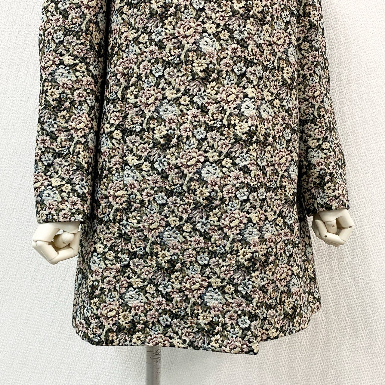 51f2 【美品】 RED VALENTINO レッドヴァレンティノ ゴブラン織り 花柄コート 薄手コート ラメジャガード サイズ42 マルチカラー レディース