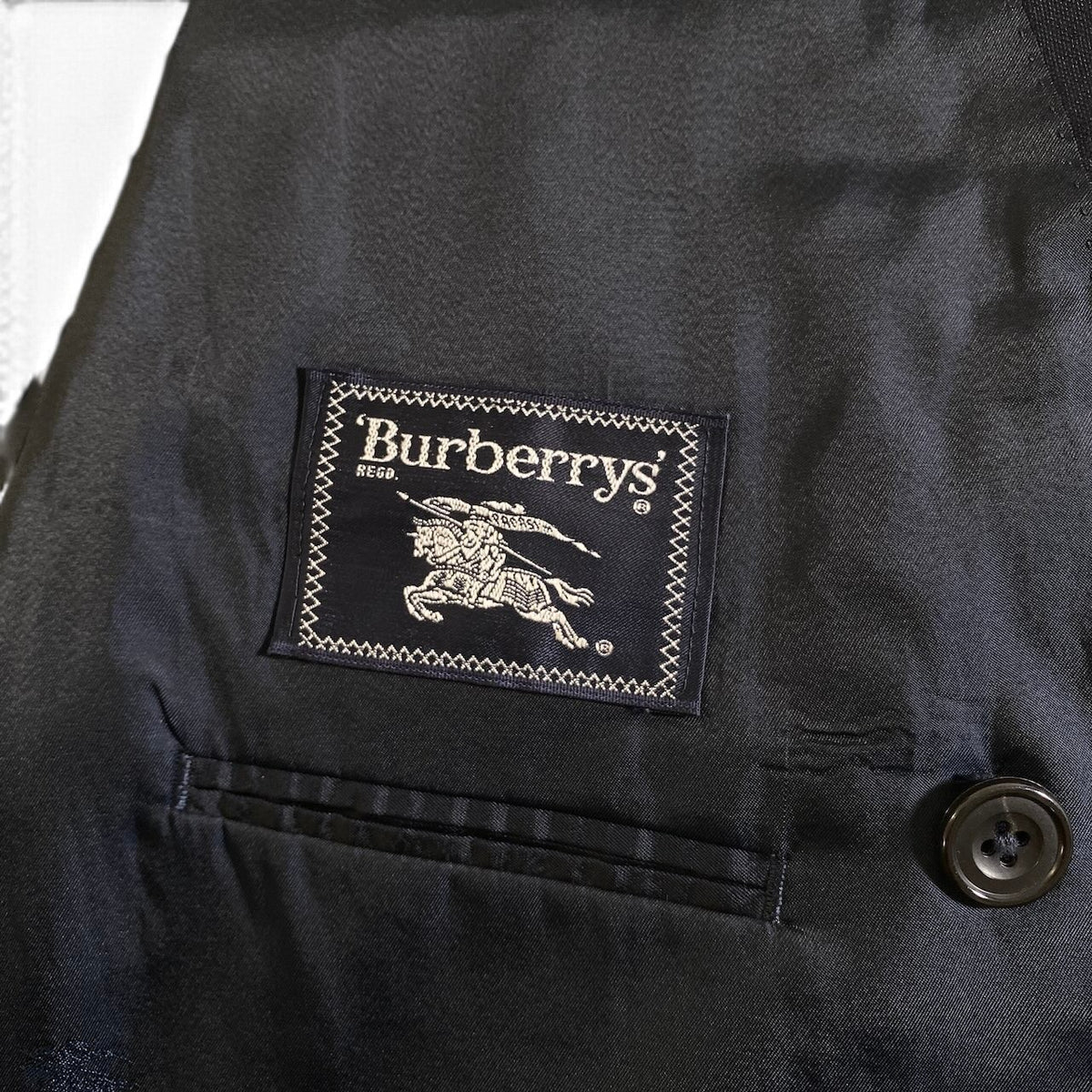 72j29 Burberrys バーバリーズ ダブルブレスト テーラードジャケット 紺ブレ 金ボタン LL相当 ネイビー メンズ 紳士服u02t