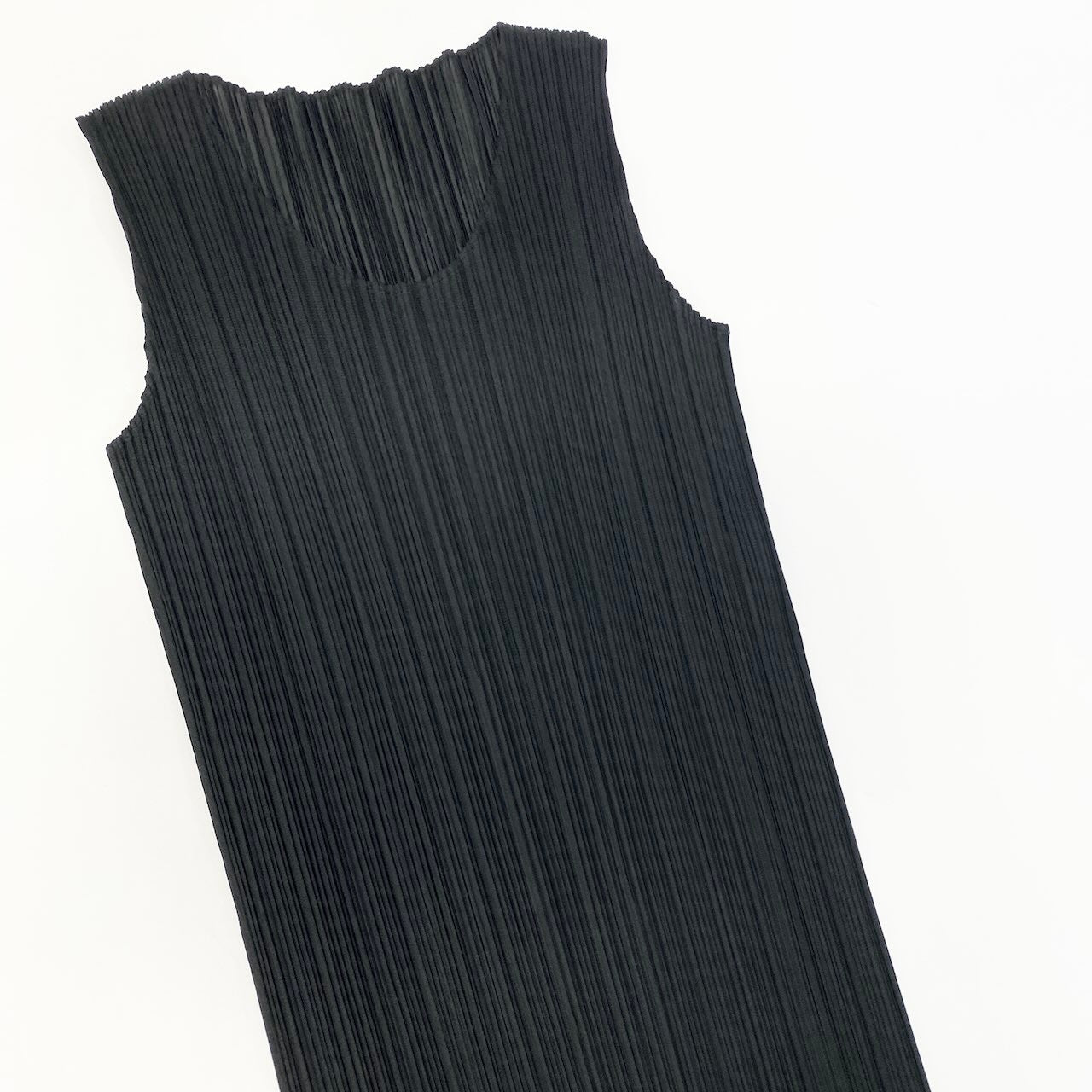 e8 PLEATSPLEASE ノースリーブスリットロングワンピース PP05-JH001 2サイズ ブラック ポリエステル100％ レディース 女性用ta2
