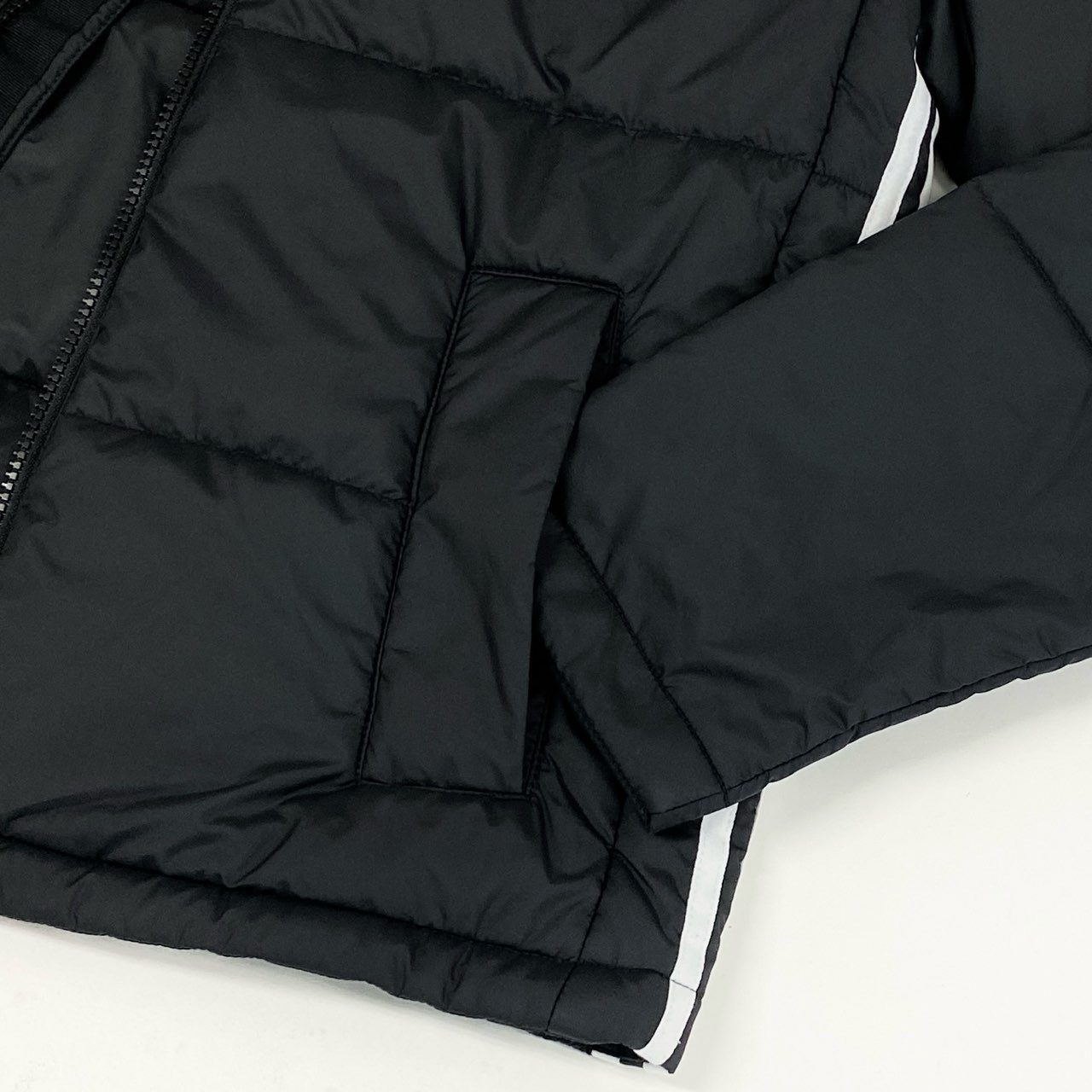 35i9 adidas アディダス Short Puffer Jacket ショート 中綿ジャケット トレフォイルロゴ GK8554 Mサイズ ブラック レディースk02i