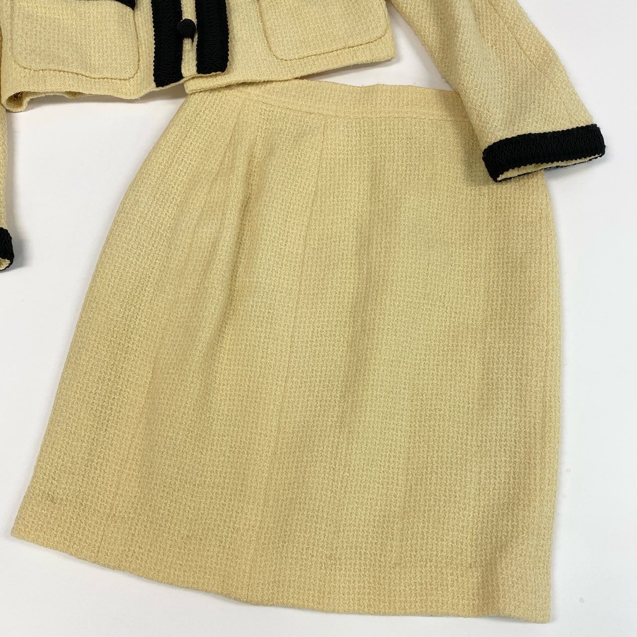 56a14【archive】CHANEL ヴィンテージ シャネル 1987年コレクション ボールボタン ココマーク ショートツイードジャケット スカート セットアップ M相当 イエロー系 ツイード レディースta1