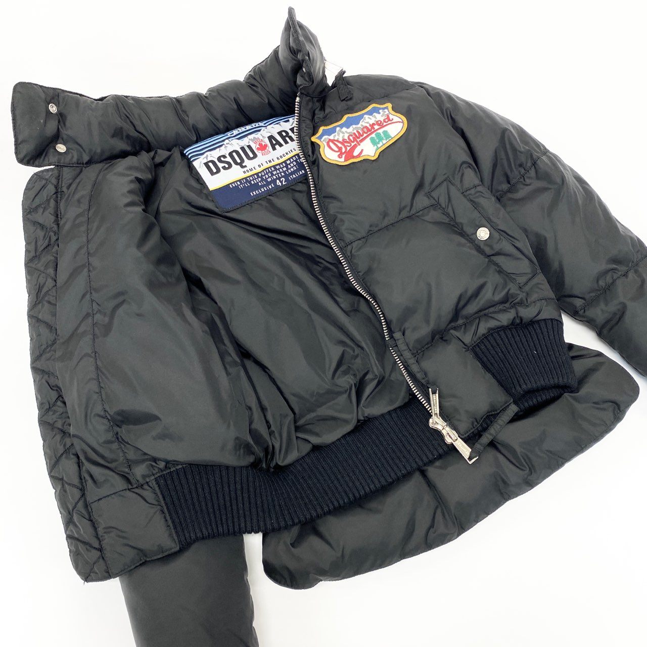 77L9 DSQUARED2 ディースクエアード ダウンジャケット フード付 2way ワッペン ショートダウン アウター メンズ 紳士服 42 ブラックu02t