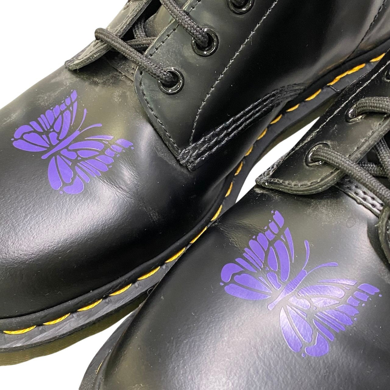3e18 【美品】Dr.Martens × NEEDLES ドクターマーチン ニードルズ 60周年記念 1460 NEEDLES 8ホールブーツ パピヨン UK10 ブラック パープル レザー メンズ 男性用k02i