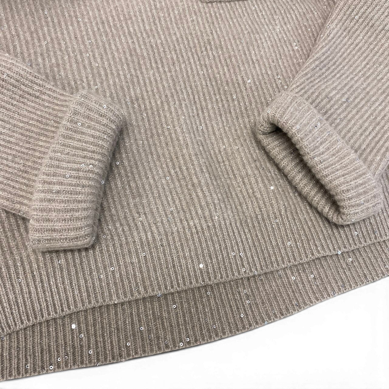 12g1【美品】 BRUNELLO CUCINELLI ブルネロクチネリ スパンコール ラメニット クルーネックセーター カシミヤ混 XS ベージュ レディースu02t
