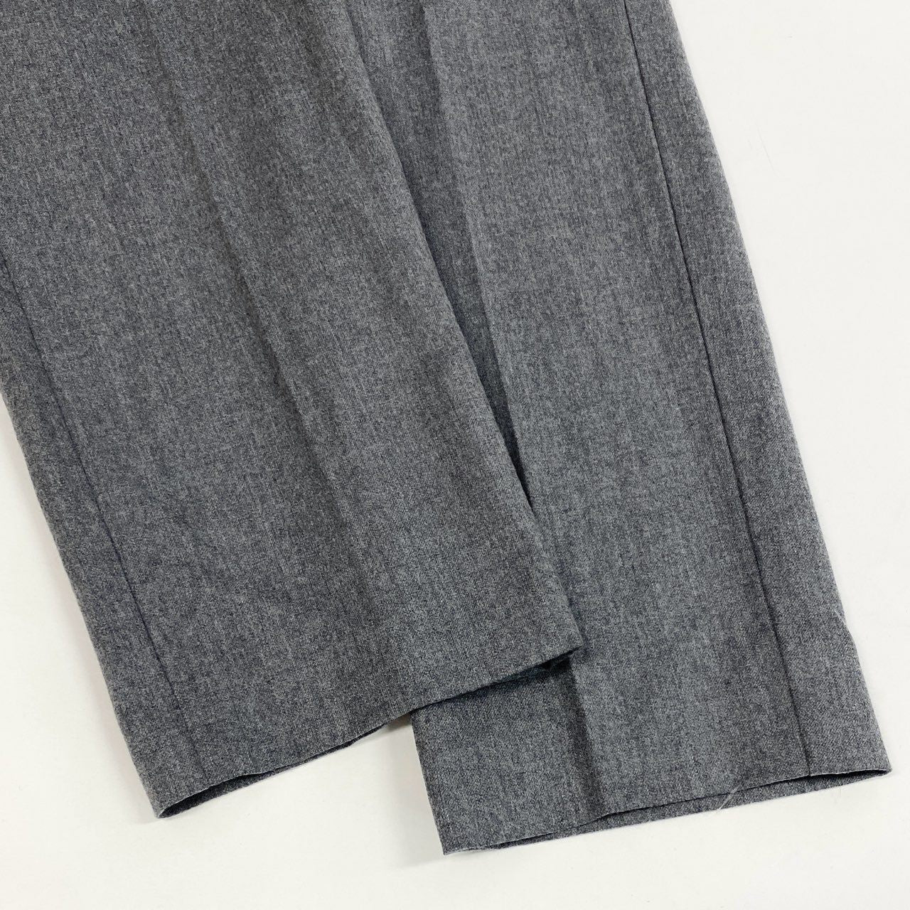 26j24 《美品》AGNONA アニオナ スラックス テーパードパンツ ウールパンツ ボトム T70218 36サイズ グレー レディースu02t