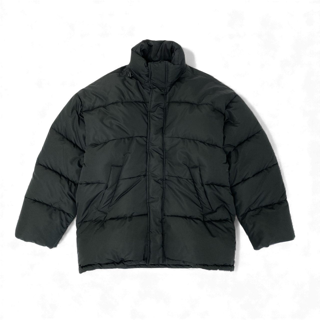 3k28 《タグ付き》 BALENCIAGA バレンシアガ バックロゴ リップストップ パファージャケット アウター 20AW 621982 44 ブラック メンズu02t