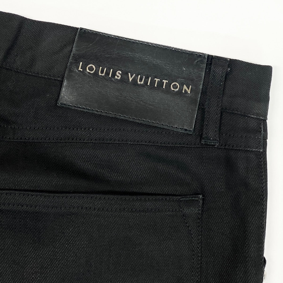 13i14 LOUIS VUITTON ルイヴィトン デニムパンツ ストレートパンツ コーティング 38サイズ ブラック メンズ 男性用u02t