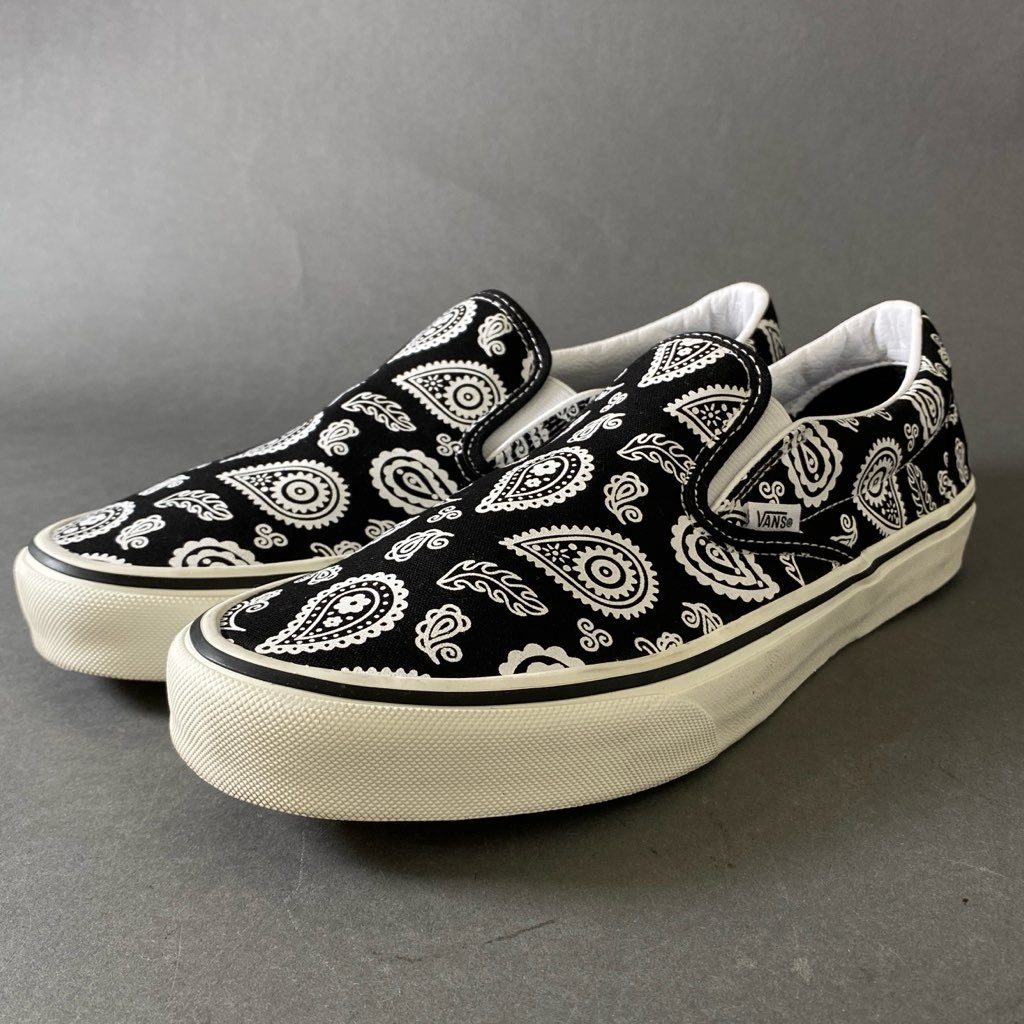 9h4 VANS ヴァンズ バンズ CLASSIC SLIP-ON クラシックスリッポン ローカットスニーカー ペイズリー柄 シューズ 28cm ブラック ホワイト