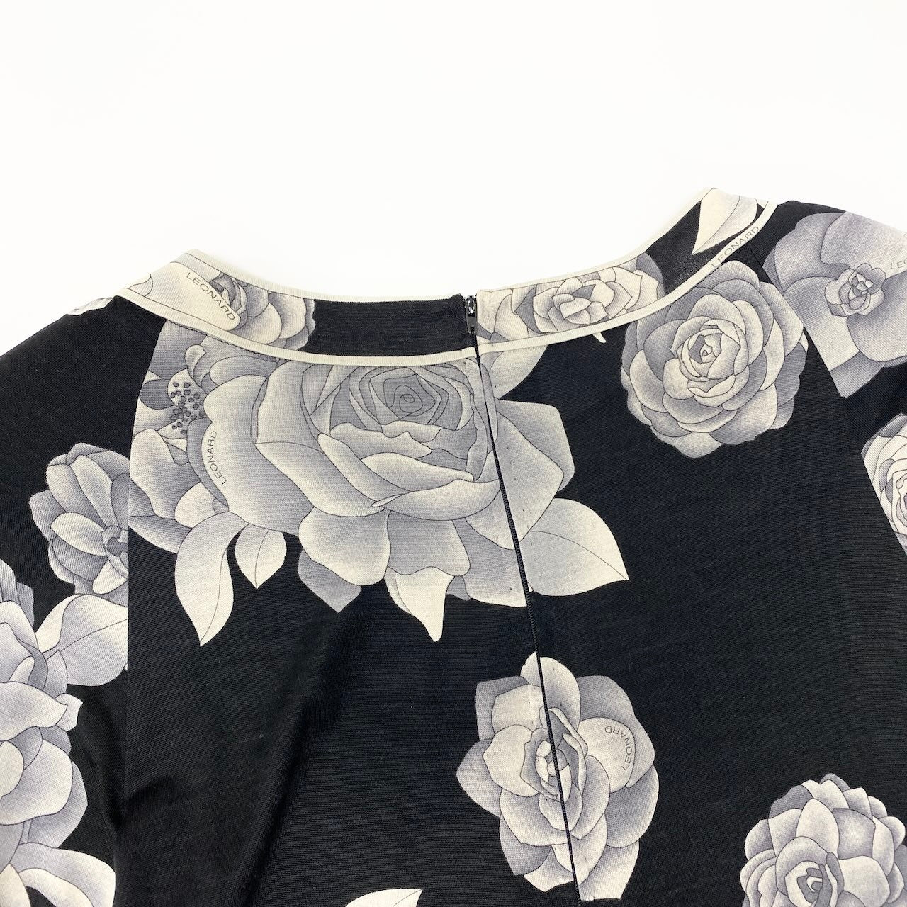 76d9 LEONARD FASHION レオナール 長袖ワンピース ロングワンピース 花柄プリント 薔薇 ウールシルク混 LL ブラック レディース 女性用o07t