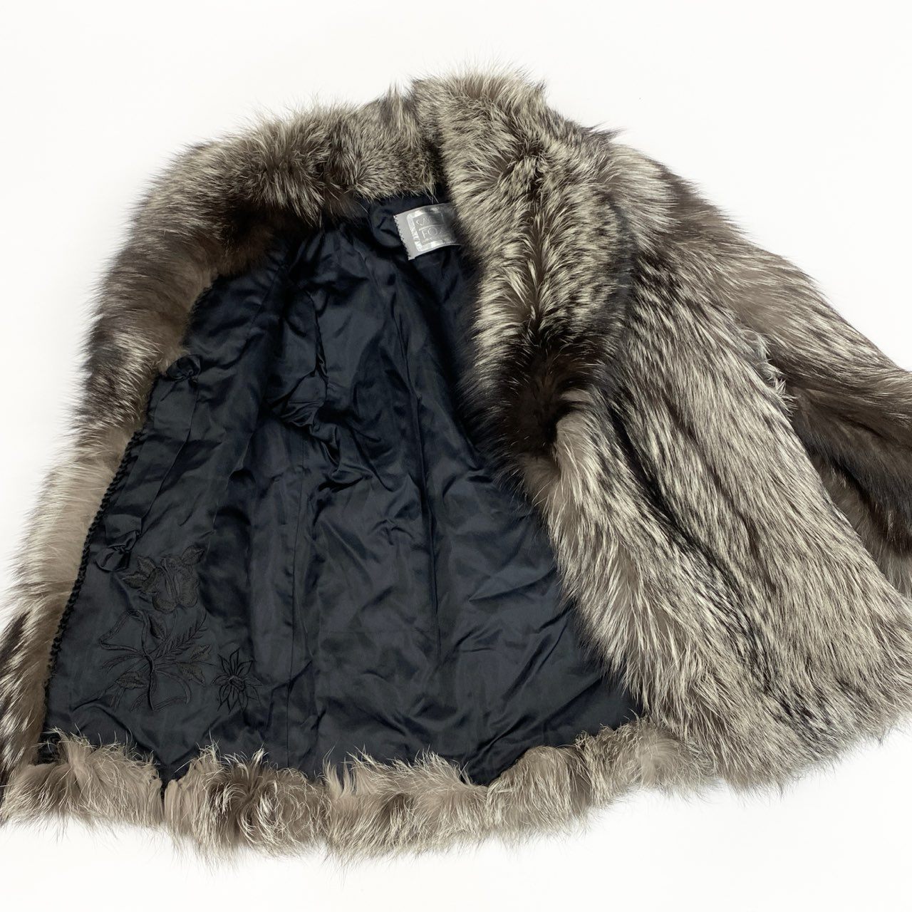 49k19 SAGA FOX サガフォックス 銀サガ シルバーフォックス ファーコート 11 ブラウン ホワイト 本毛皮 FOX FUR リアルファーt18r