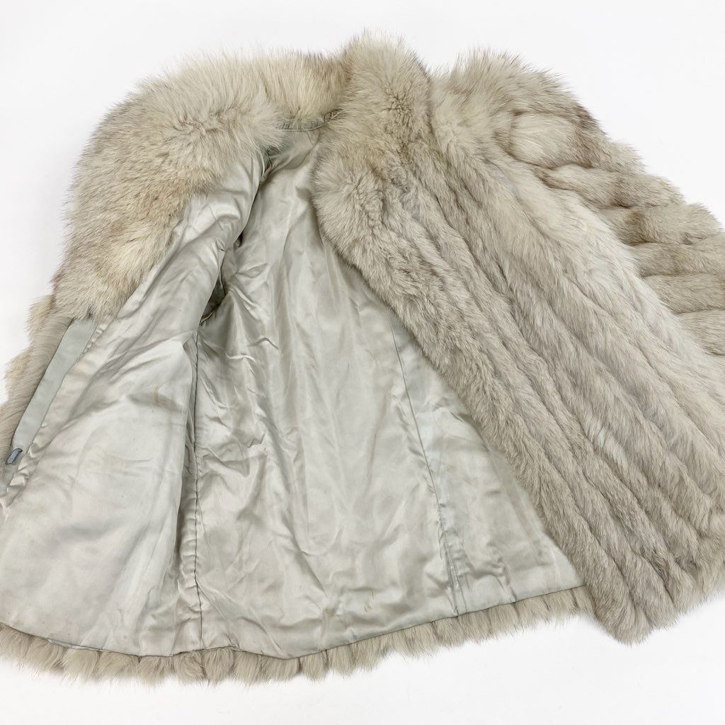 25L15 ブルーフォックス ファーコート サイズ13号 ホワイト 本毛皮 袖螺旋デザイン FOX FUR 希少デザインt18r