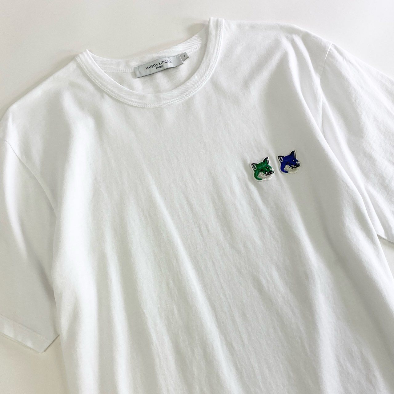 52k9 《美品》 MAISON KITSUNE メゾンキツネ モノクローム ダブルフォックスパッチ Tシャツ M ホワイト カットソー TEE