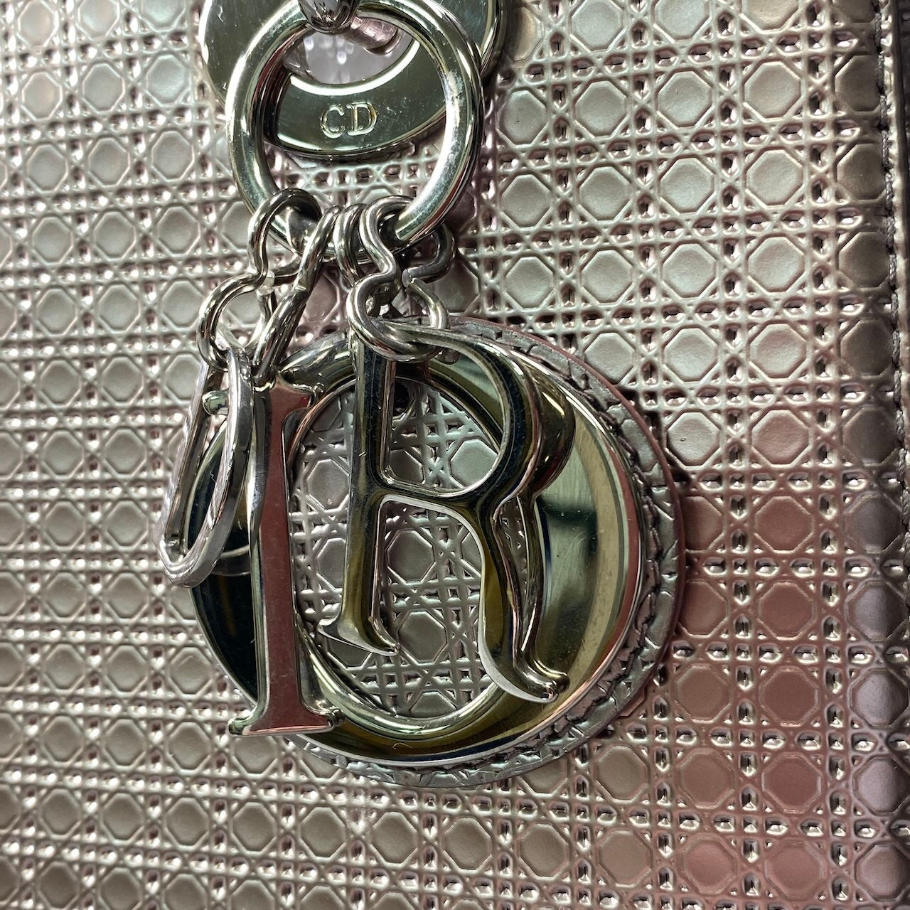 e18 Christian Dior クリスチャンディオール レディディオール ハンドバッグ メタリックピンク レディース バッグta1