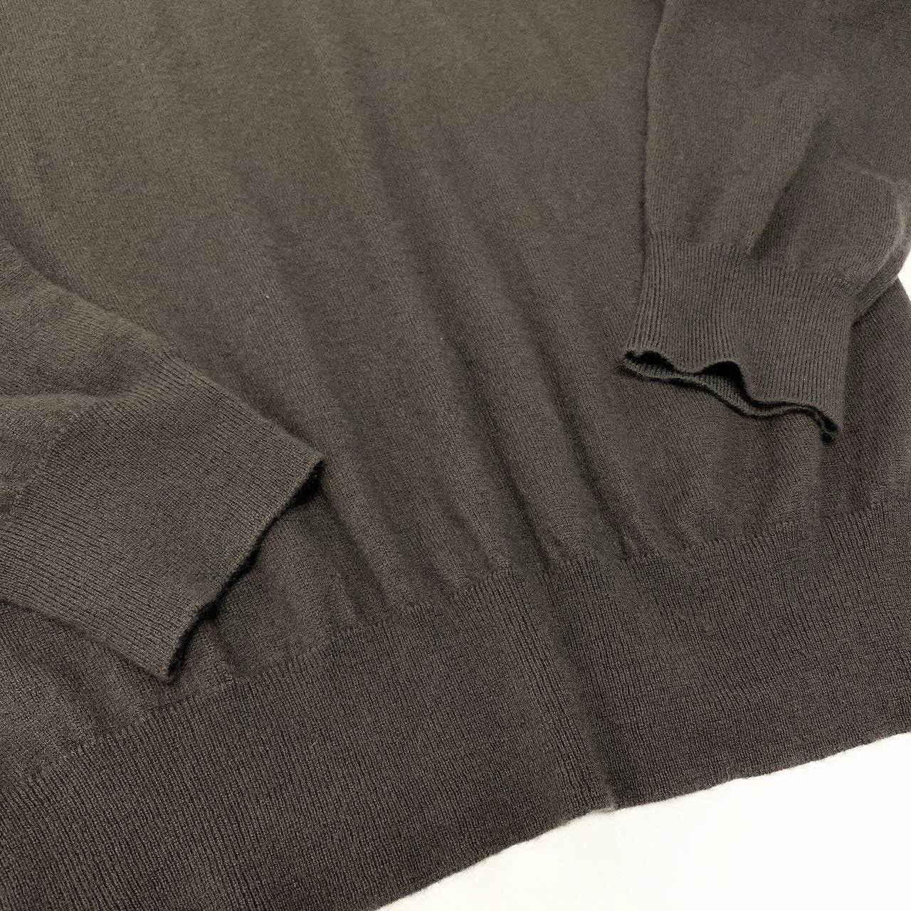 53c10 LOUIS VUITTON ルイヴィトン カシミヤセーター 無地 ニットセーター サイズS ブラウン カシミヤ100％ メンズk02i