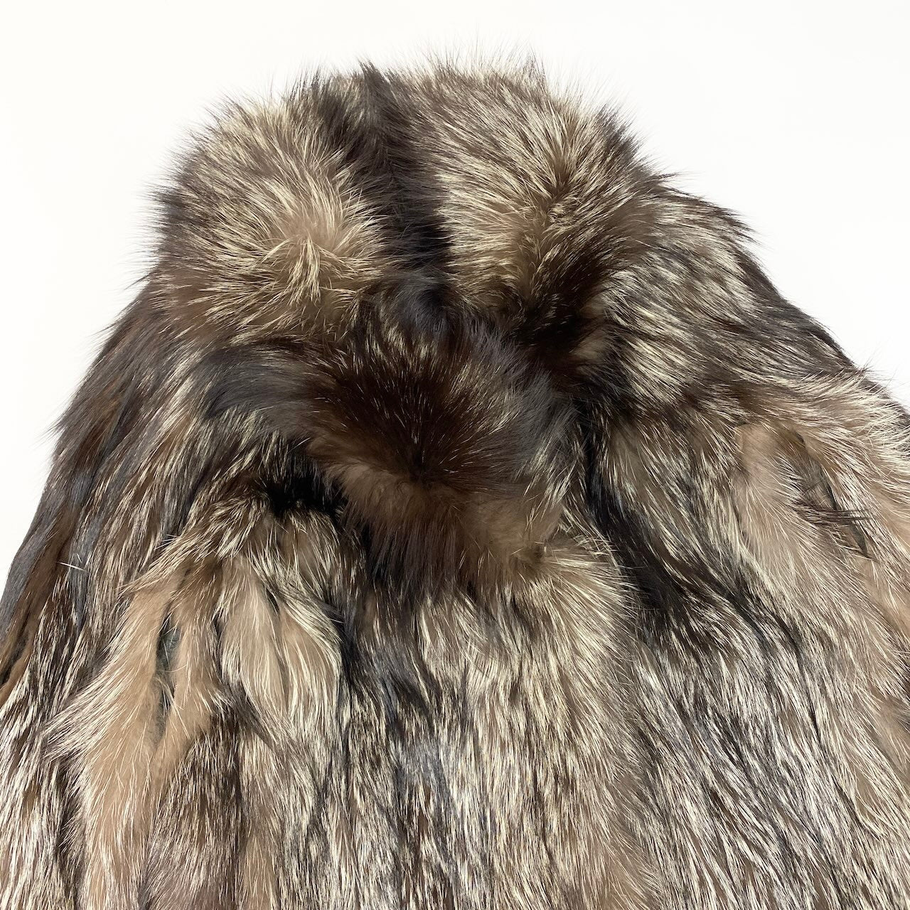 70c24 SAGA FOX サガフォックス 金サガ シルバーフォックス ファーコート サイズ11 茶系 最高級本毛皮 Silver Fox Fur Coatt18r