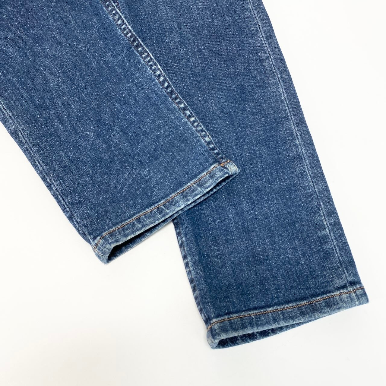 20d30 ALEXANDER MCQUEEN アレキサンダーマックイーン デニムパンツ テーパードデニム ボタンフライ ドクロボタン サイズ46 インディゴブルー メンズ 紳士服u02t