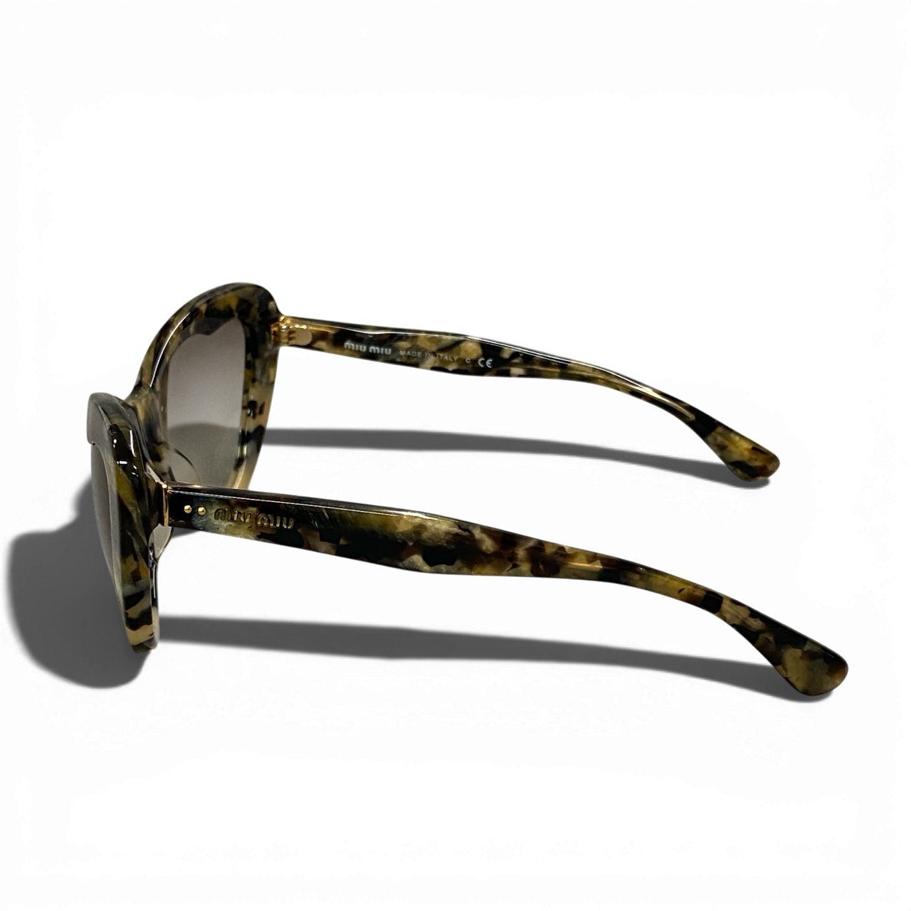 a22【イタリア製】miu miu ミュウミュウ MAM-0A7 サングラス サイドロゴ ベッコウデザイン 57-17 レディース 女性用 アイウェアta1