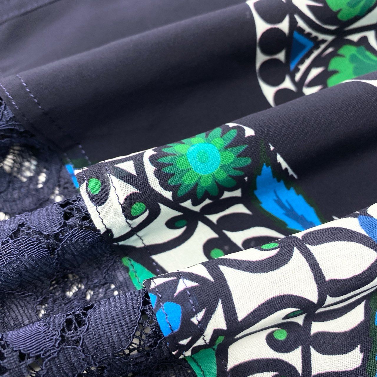 14c5 TOKUKO 1er VOL トクコプルミエヴォル レースカーディガン 薄手 異素材切替 フラワープリント 花柄 レディース 女性服 ネイビー サイズ9u02t