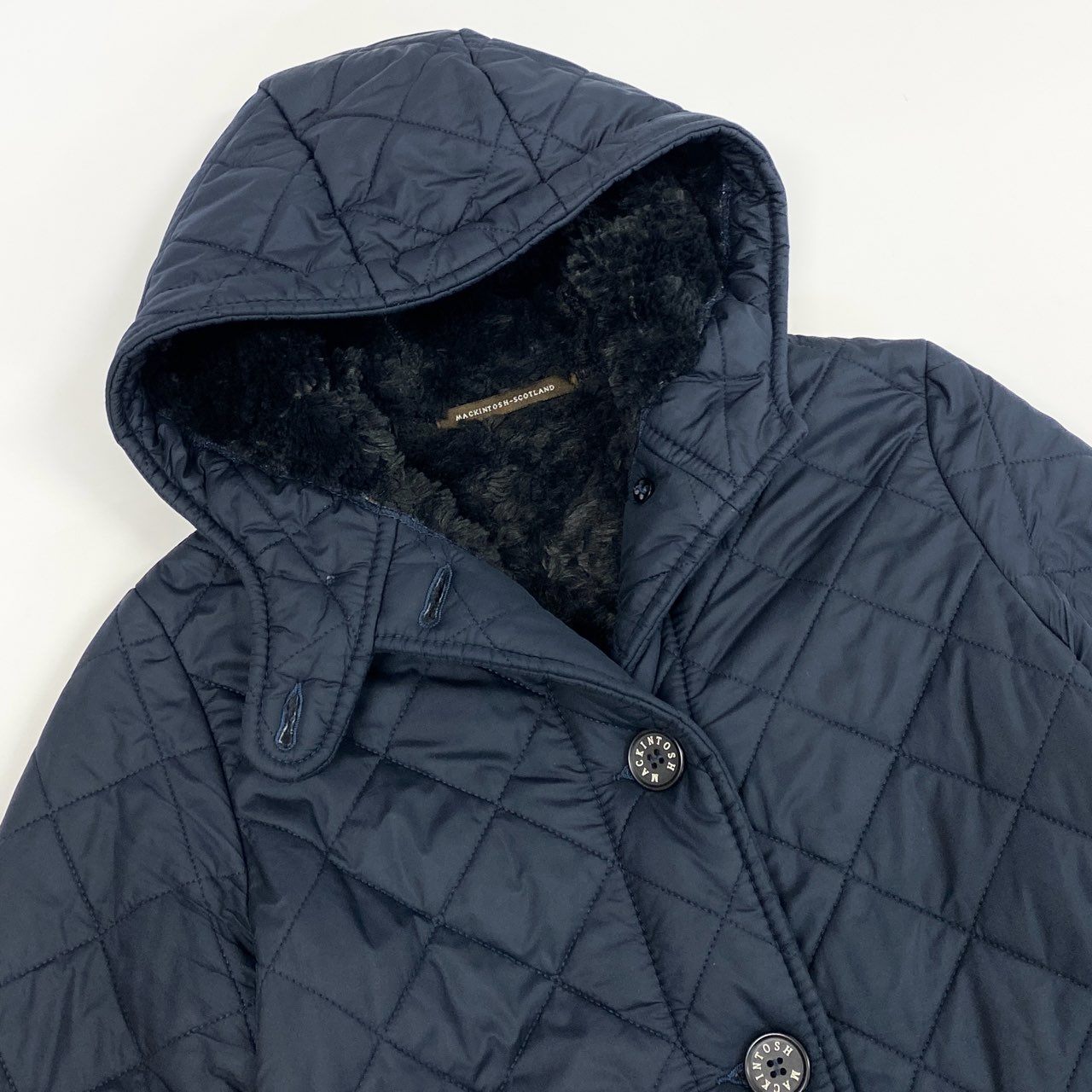 41j29 《美品》MACKINTOSH マッキントッシュ キルティングコート  内側ボア アウター 36サイズ ネイビー レディースu02t
