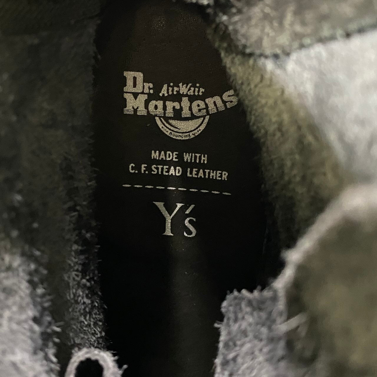4e21 Y’s x Dr. Martens ワイズ ドクターマーチン コラボシューズ レザーブーツ ハイカットシューズ レースアップ クラシックカーフレザー ユニセックス メンズ 男性用 32228001 UK5 ブラックo07t