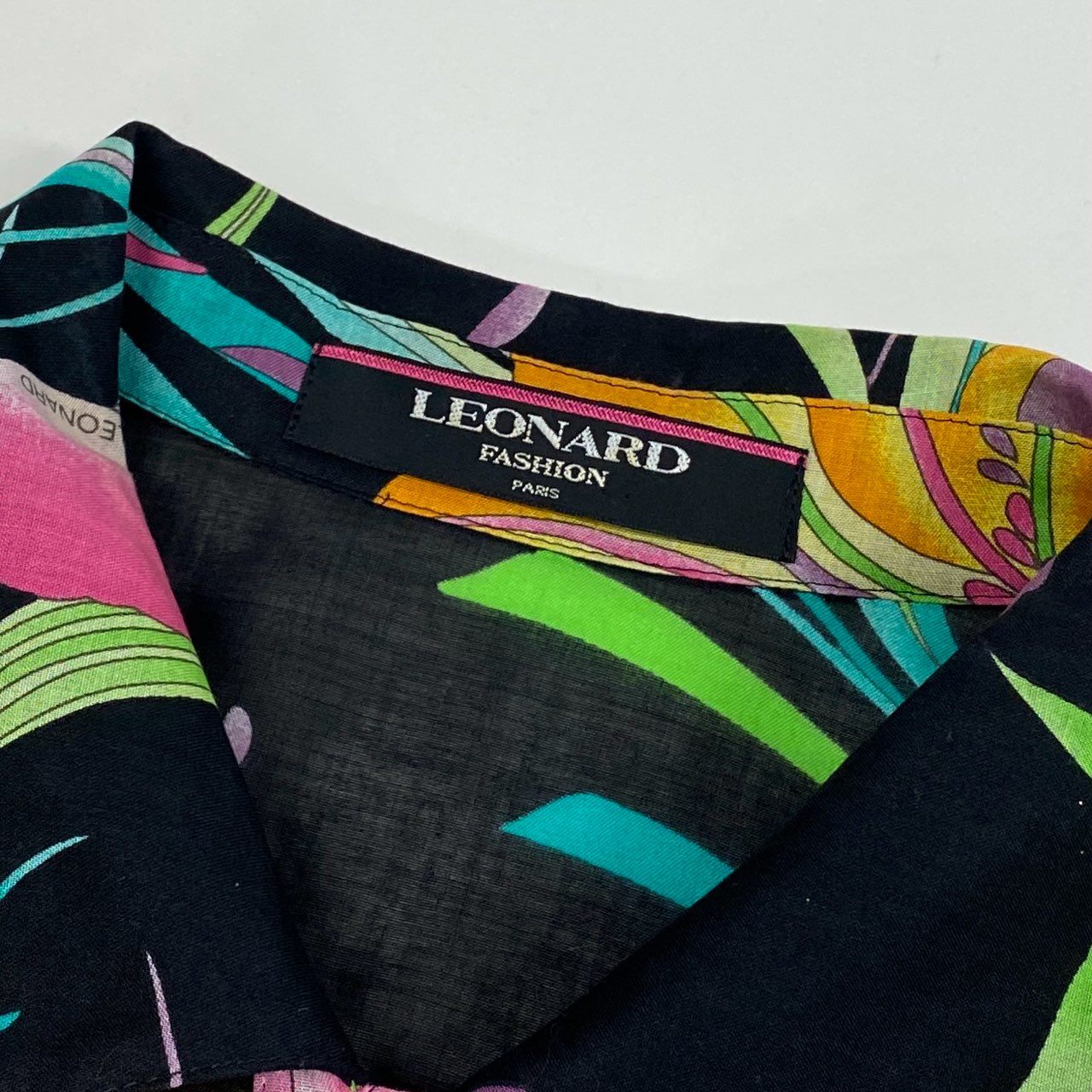 60b22 LEONARD FASHION レオナール シアーシャツ ロングスリーブシャツ 美しい花柄プリント レディース 女性服 13R ブラック マルチカラー コットン100％u02t