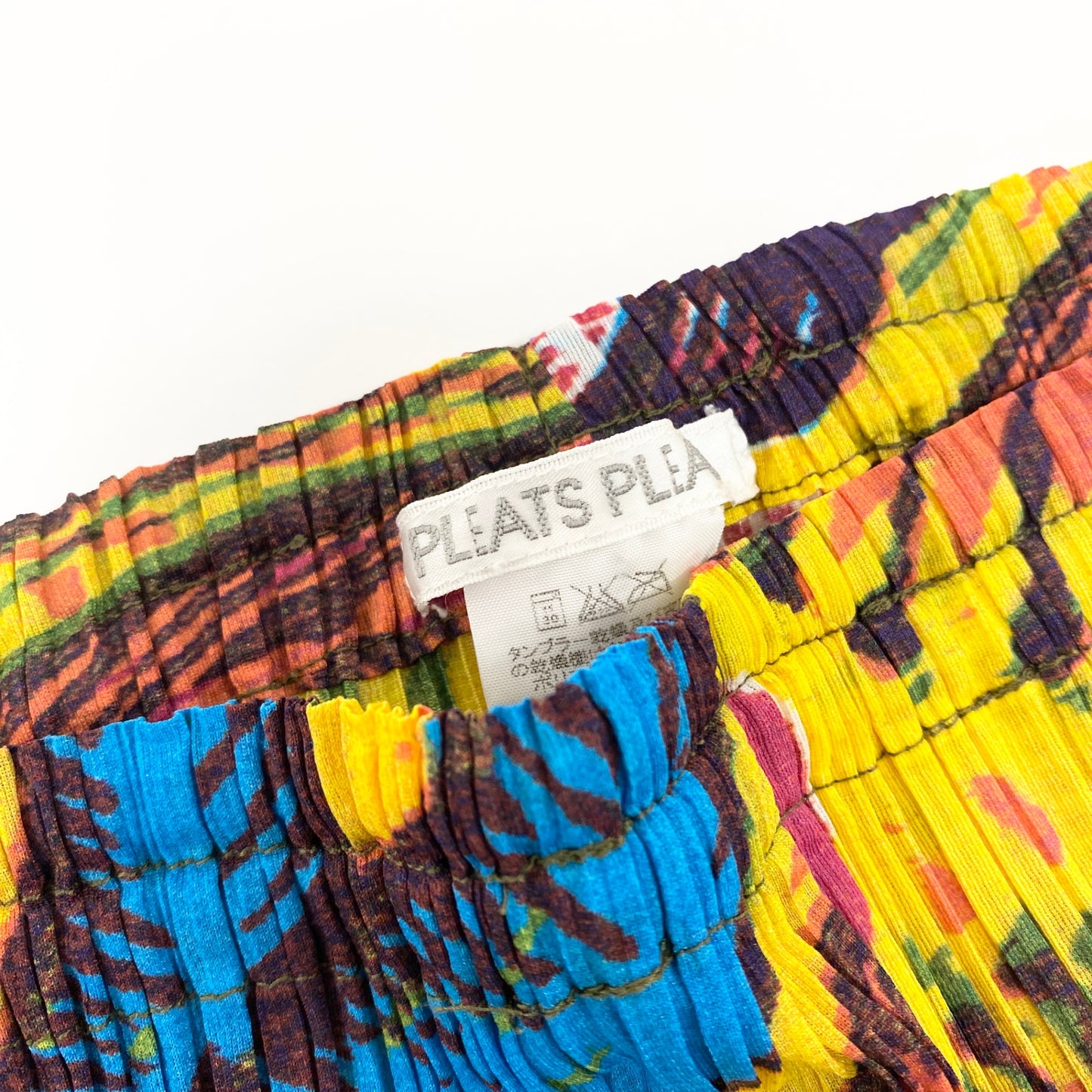 21i29 《極美品》PLEATS PLEASE プリーツプリーズ ハーフパンツ ボトムス アニマルプリント サファリ 動物 PP14JF246 3サイズ マルチカラー レディースu02t