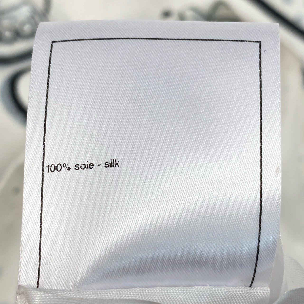 b23 CHANEL シャネル P80342 2025SS CCロゴ 半袖シルクブラウス 半袖トップス サイズ38 オフホワイト系 レディース Tシャツta1