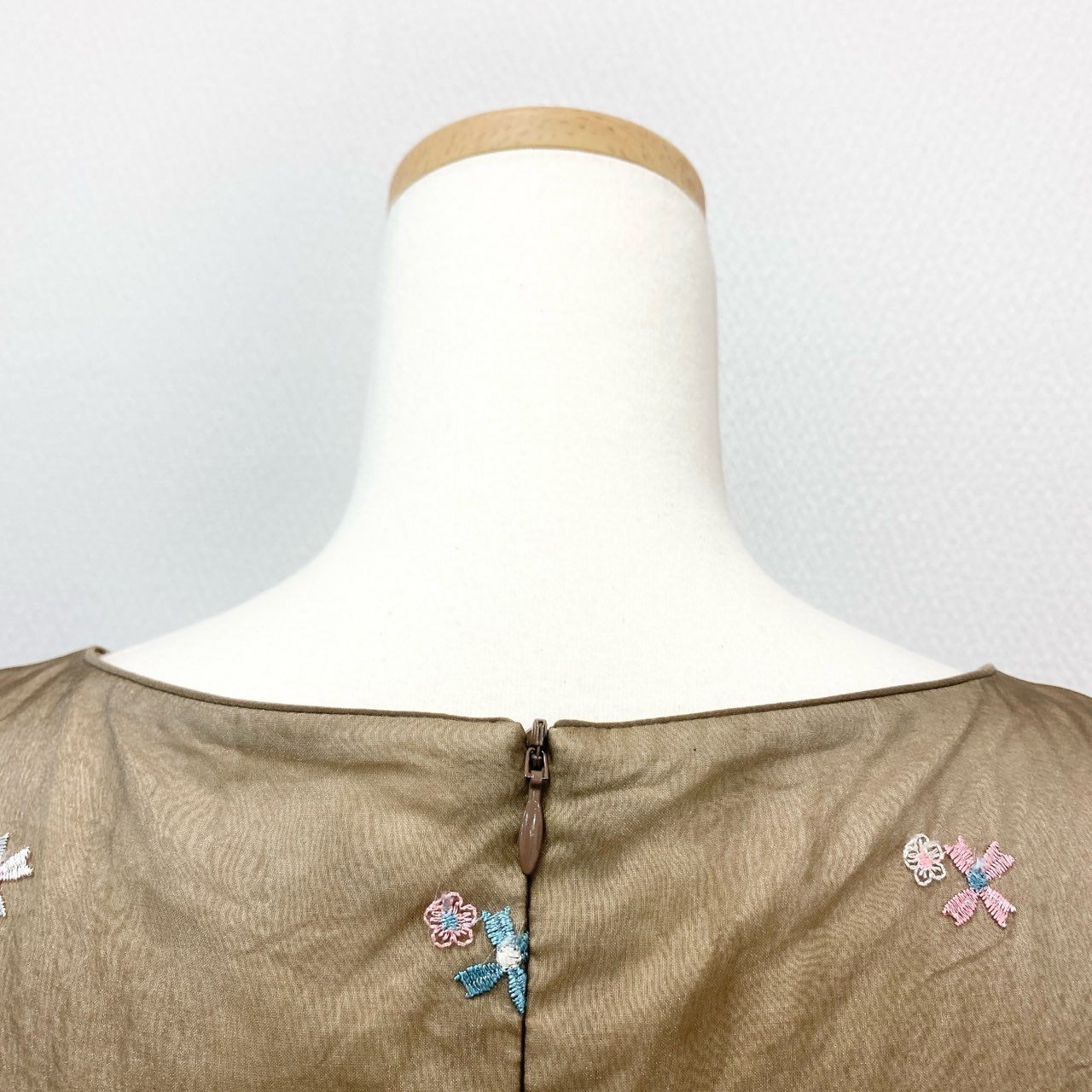 80j17 TOCCA トッカ フラワー刺繍 フレアワンピース 半袖ワンピース オーガンジー 花柄 レディース 女性用 6 カーキ系u02t