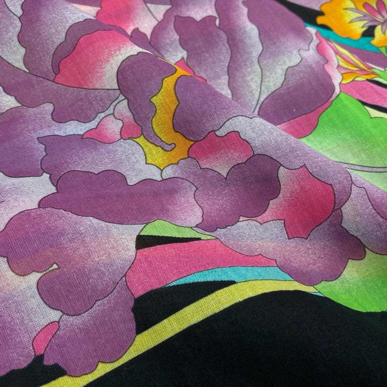 60b22 LEONARD FASHION レオナール シアーシャツ ロングスリーブシャツ 美しい花柄プリント レディース 女性服 13R ブラック マルチカラー コットン100％u02t