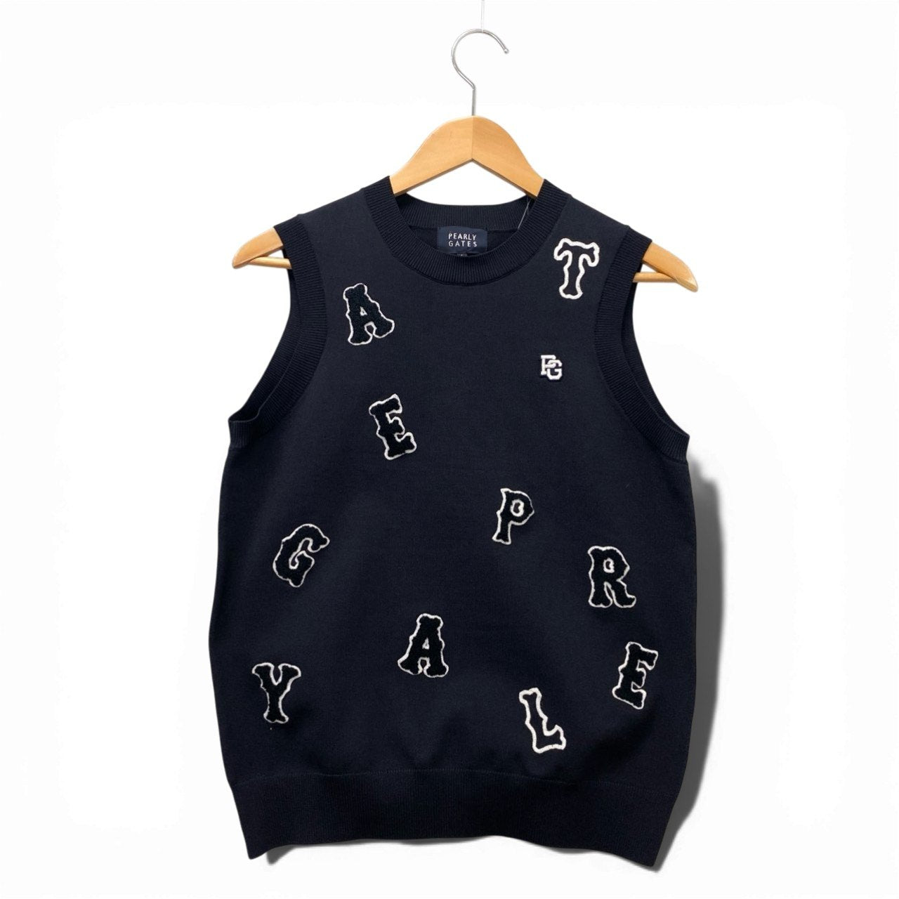 75c13 《美品》 PEARLY GATES パーリーゲイツ 2025 ランダムロゴ ニットベスト トップス 0 ネイビー ゴルフウェアu02t