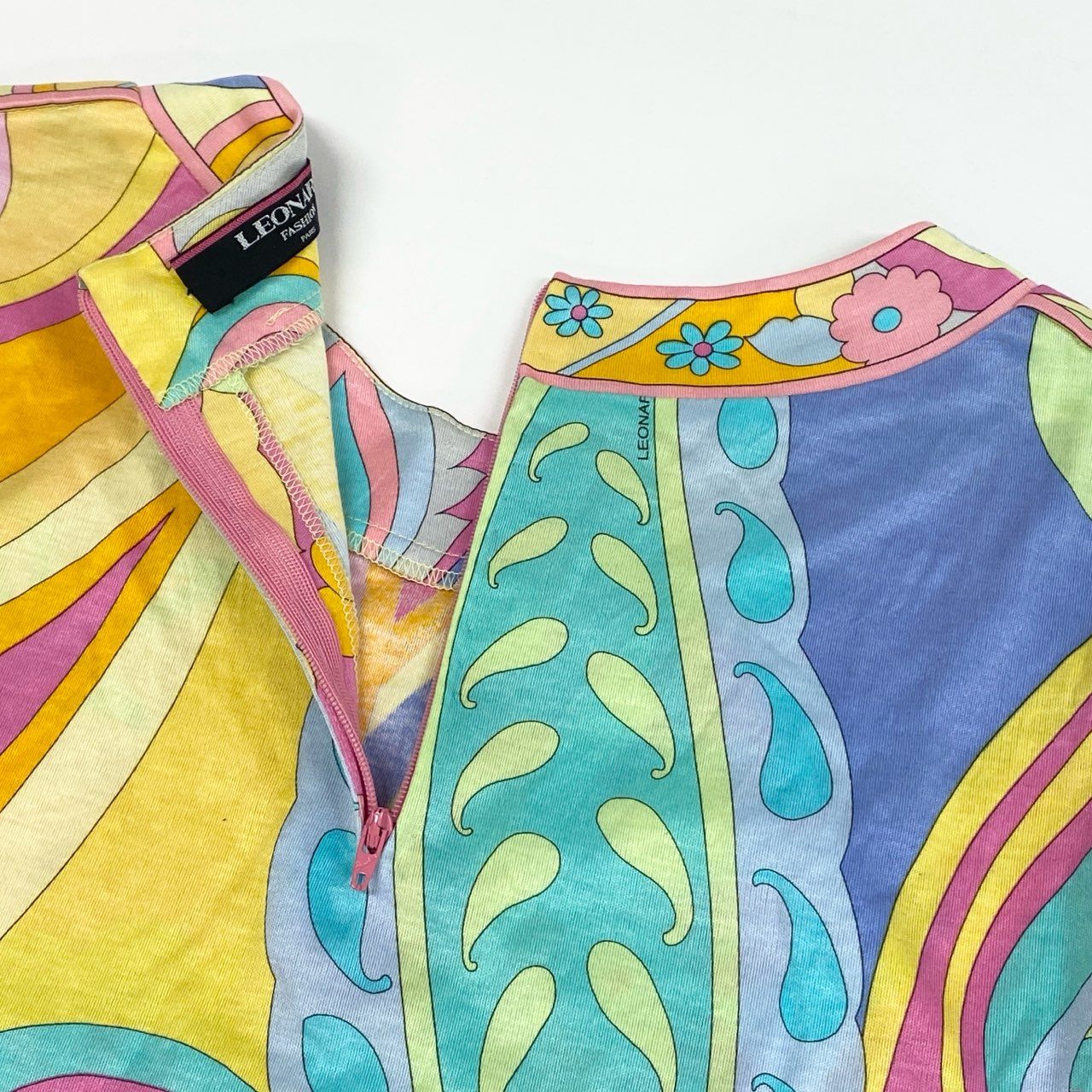 3k19 LEONARD FASHION レオナール 半袖Tシャツ クルーネック カットソー 総柄プリント フラワーモチーフ レディース 女性用 M マルチカラー コットン100％u02t