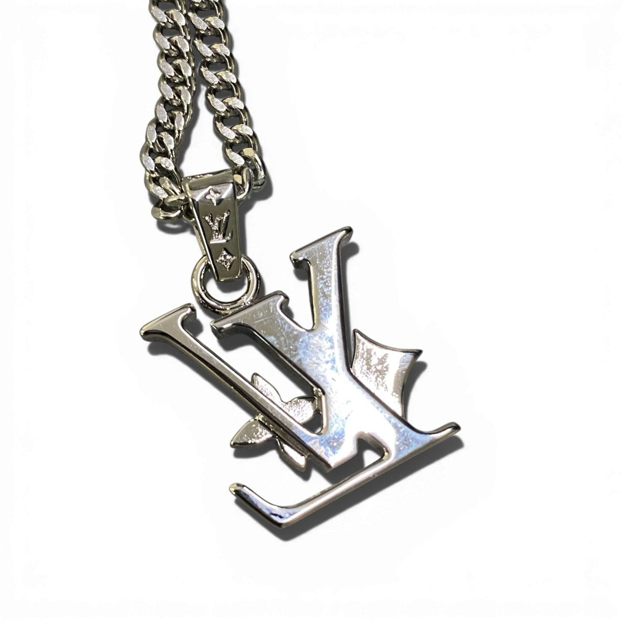 c4 【美品】LOUIS VUITTON ルイヴィトン ペンダント モノグラム ロウ M02254 ネックレス ユニセックスta1