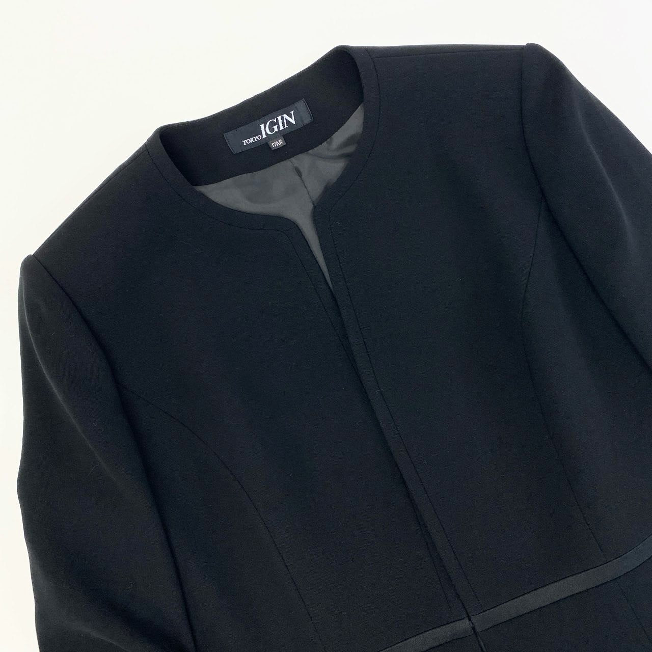 74k4 TOKYO IGIN 東京イギン 大きいサイズ ブラックフォーマル ワンピース ジャケット セットアップ ドレス 17AR ブラック レディースo07t