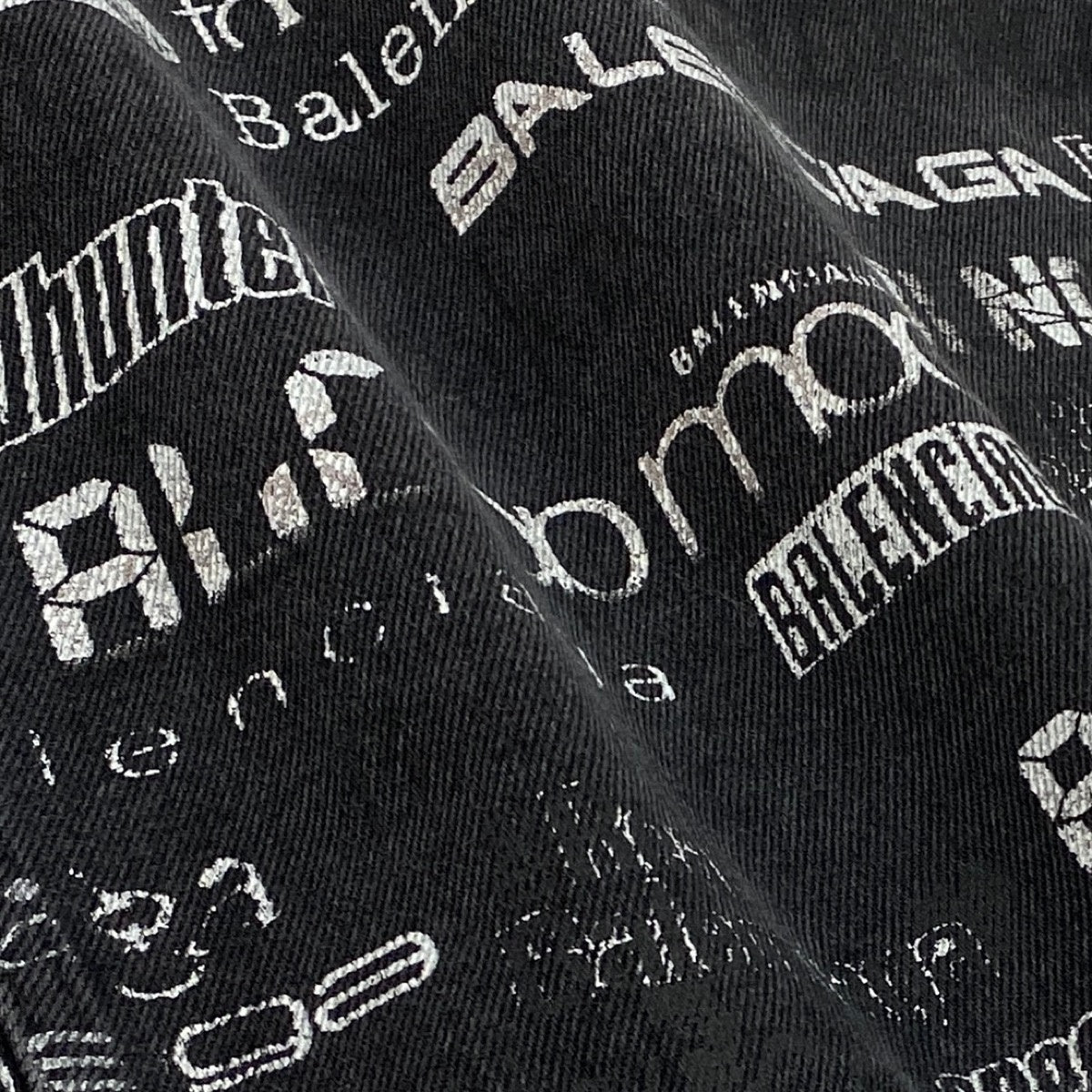 32f11 BALENCIAGA バレンシアガ 20AW Logo Print Denim Jacket ロゴプリント デニムジャケット 620731 44 ブラック コットン メンズo07t