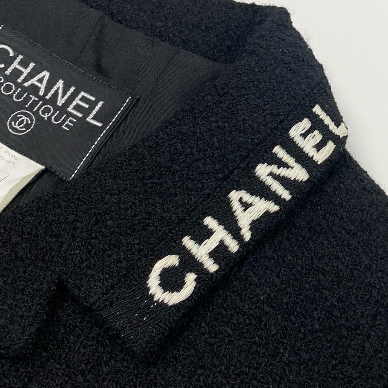 Cb23 Vintage CHANEL シャネル 1995 ツイードジャケット テーラードジャケット ロゴ ココマークボタン P05747V04386 40 ブラック 95Ata1