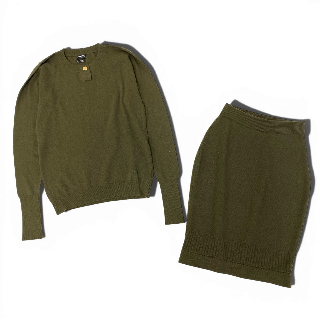 Ca16 CHANEL シャネル ピュアカシミヤ 100％ セットアップニット 金ボタン サイズM カーキ Cashmere Knit Set Up ココマークt18r