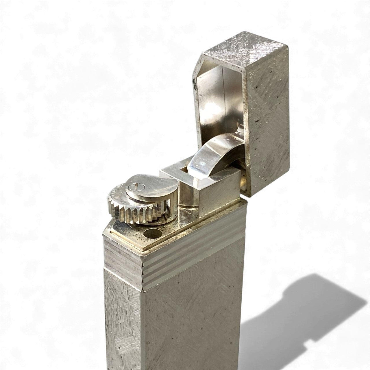 《美品》 Cartier カルティエ 五角形 ライター 着火確認済み シルバー ローラー式 喫煙具 箱 保証書付きt18r