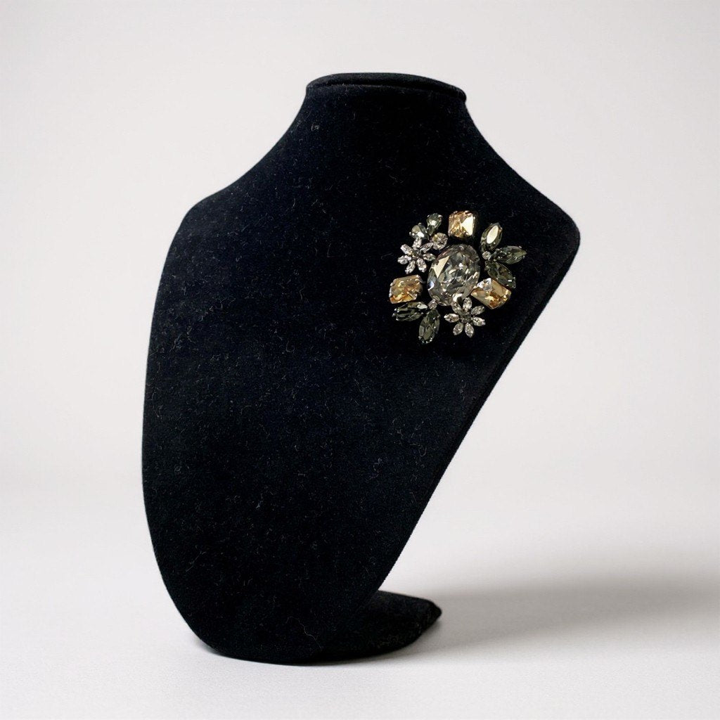 a5 FOXEY フォクシー ビジュー ブローチ ラインストーン アクセサリー フラワーモチーフ マルチカラー レディースk02i