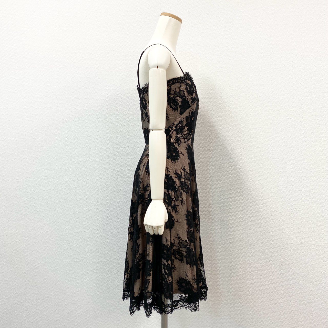 31i8 TADASHI SHOJI タダシショージ フラワーレース ドレスワンピース パーティードレス サイズ2 ブラック ベージュ レディースu02t