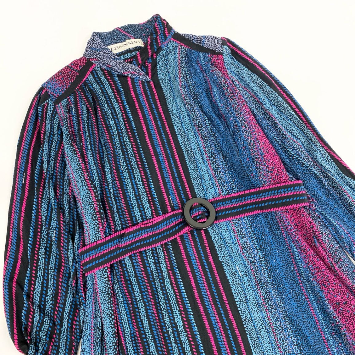 31b11【美品】LEONARD レオナール ロングスリーブワンピース ウエストベルト 総柄 1サイズ マルチカラー シルク100％ レディース 女性用u02t