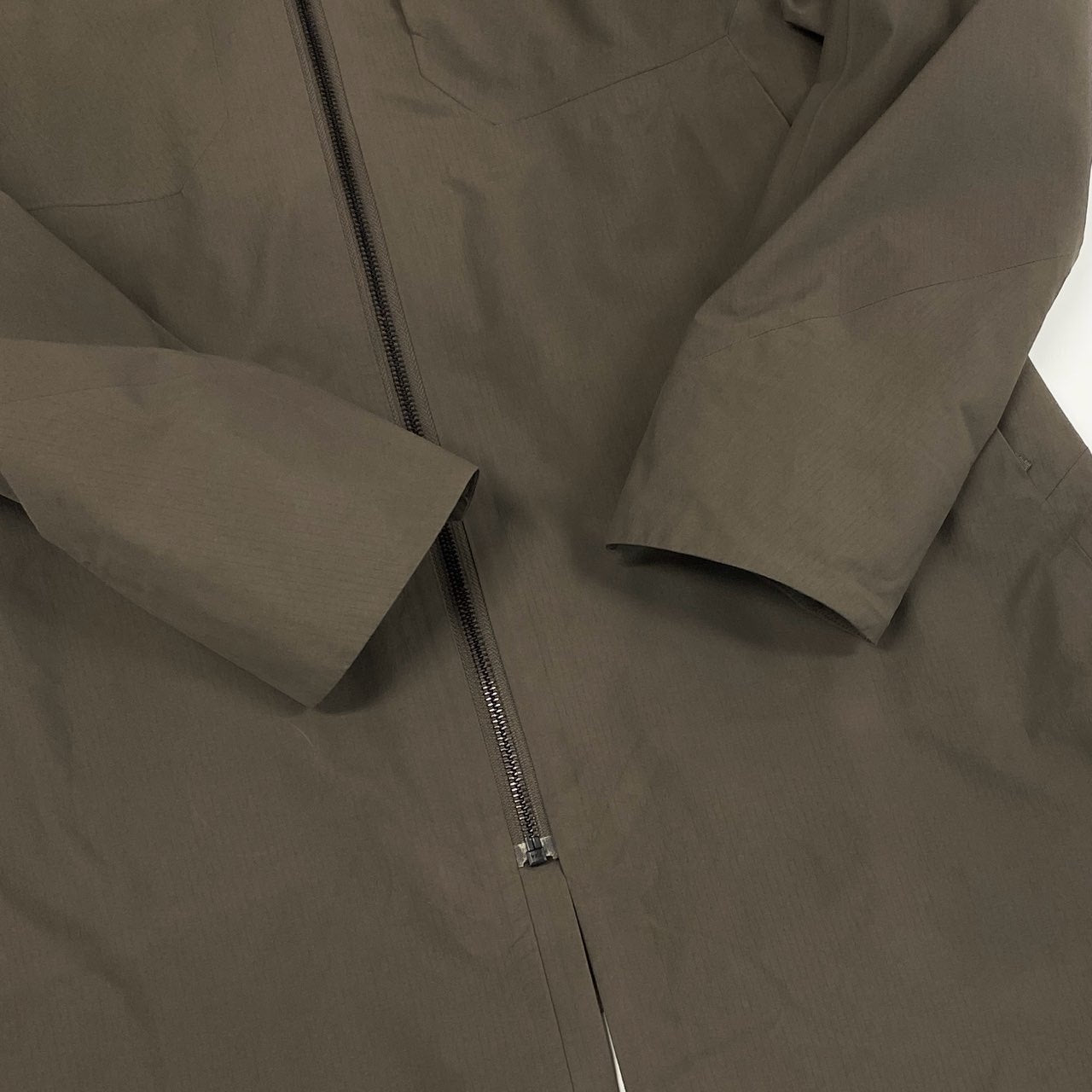 32j3 ARC'TERYX VEILANCE アークテリクス ヴェイランス MONITOR COAT モニターコート GORE-TEX マウンテンパーカー シェル アウター 15641-67041 S ブラウン系 ナイロン メンズo07t