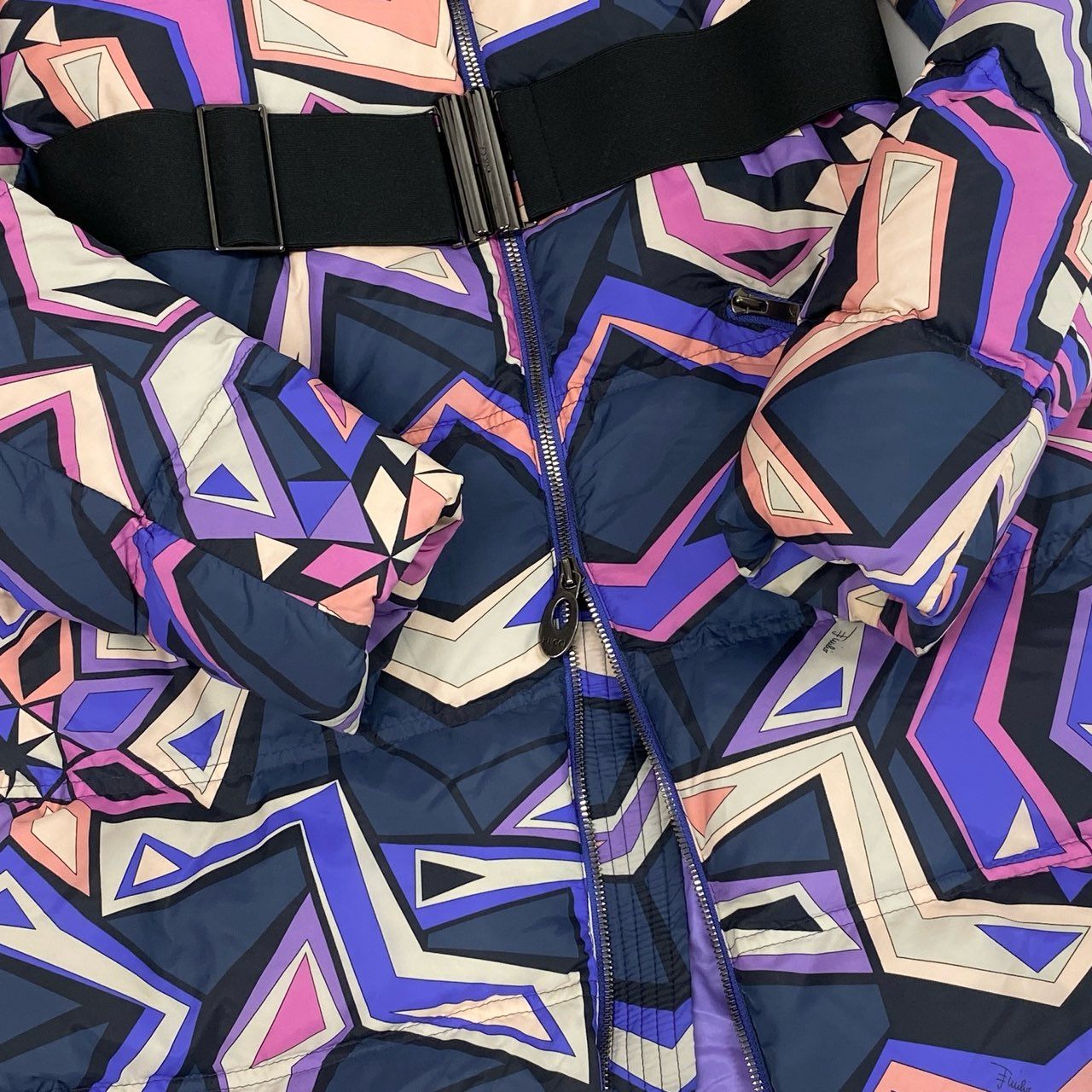 8L5 EMILIO PUCCI エミリオプッチ ダウンコート ダウンジャケット フード取り外し可 アウター イタリア製 96YA03 42サイズ マルチカラー レディースu02t